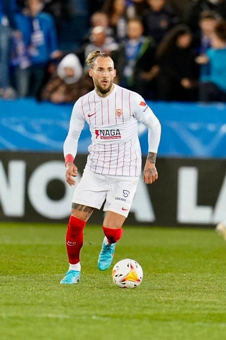TA：切尔西冬窗无法召回卢卡库，球员租借合同中无相应条款据The Athletic消息，切尔西在将卢卡库外租至罗马的合同中，没有设置召回球员的条款。